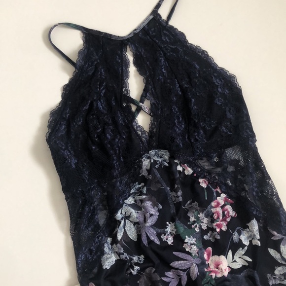 DONATED- La Vie en Rose slip - Picture 2 of 8